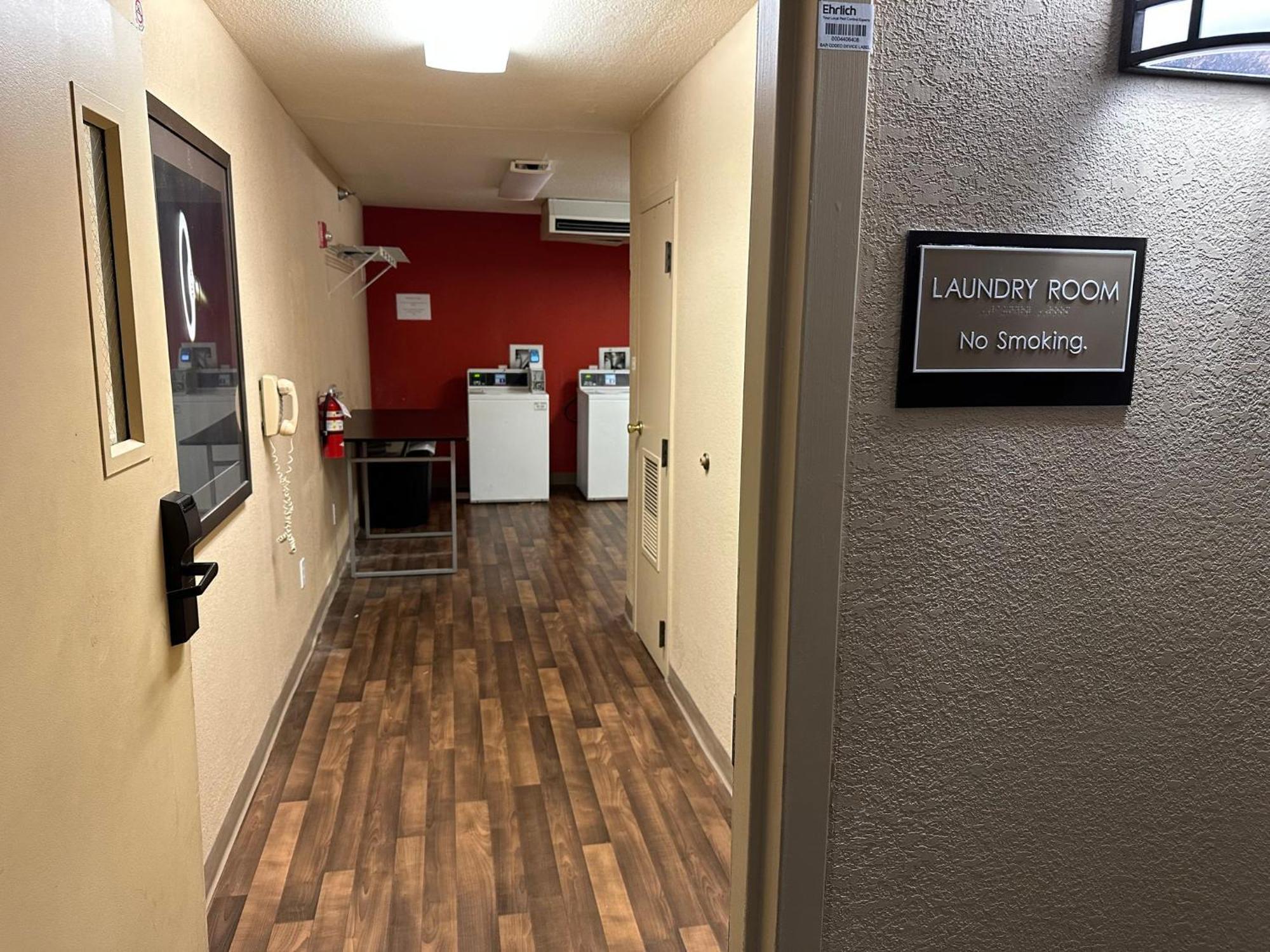 Red Roof Inn Саутфилд Екстериор снимка