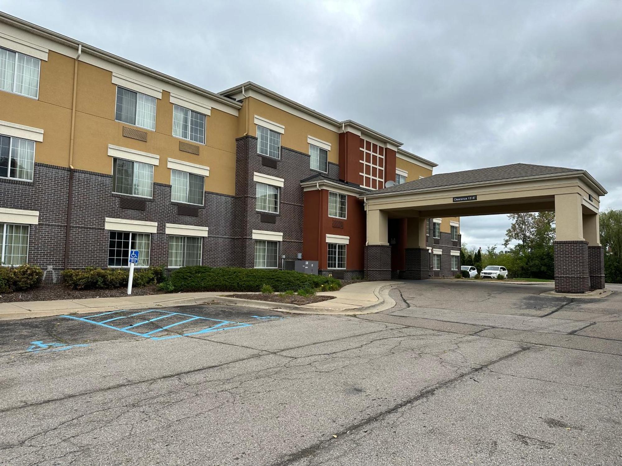 Red Roof Inn Саутфилд Екстериор снимка